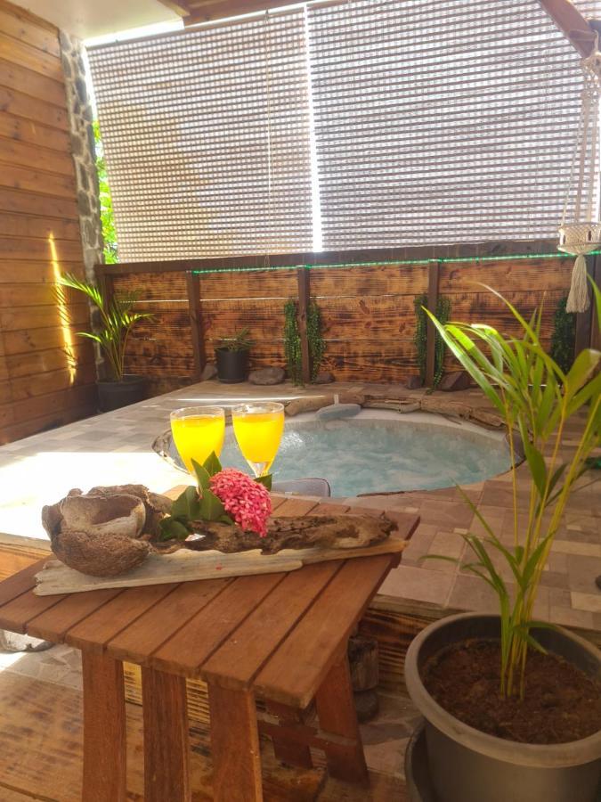 Kami Lodge F3 Jacuzzi Riviere-Salee Exterior foto